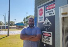 Top gong for pool crew