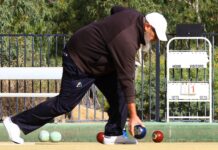 Stiff breeze challenges bowlers
